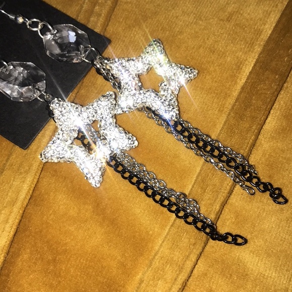 love, Savvy Rhinestone Stars Chained Earrings - Picture 1 of 4